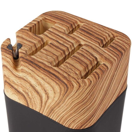 SADA KUCHYŇSKÝCH NOŽŮ VE STOJANKU S BROUSKEM